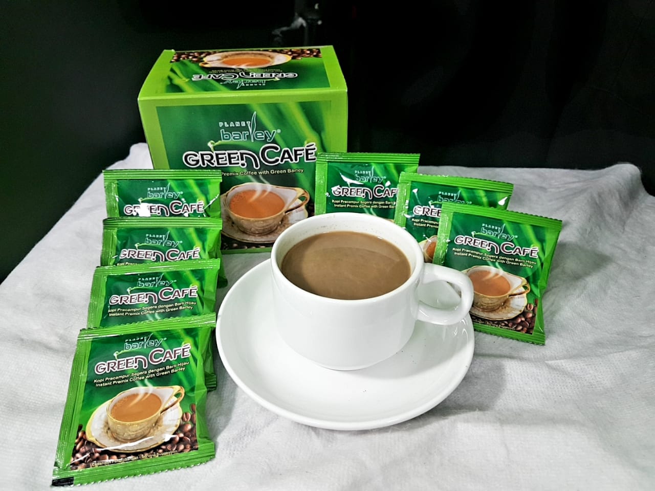 Green Café — Kopi Hijau sachets and cup