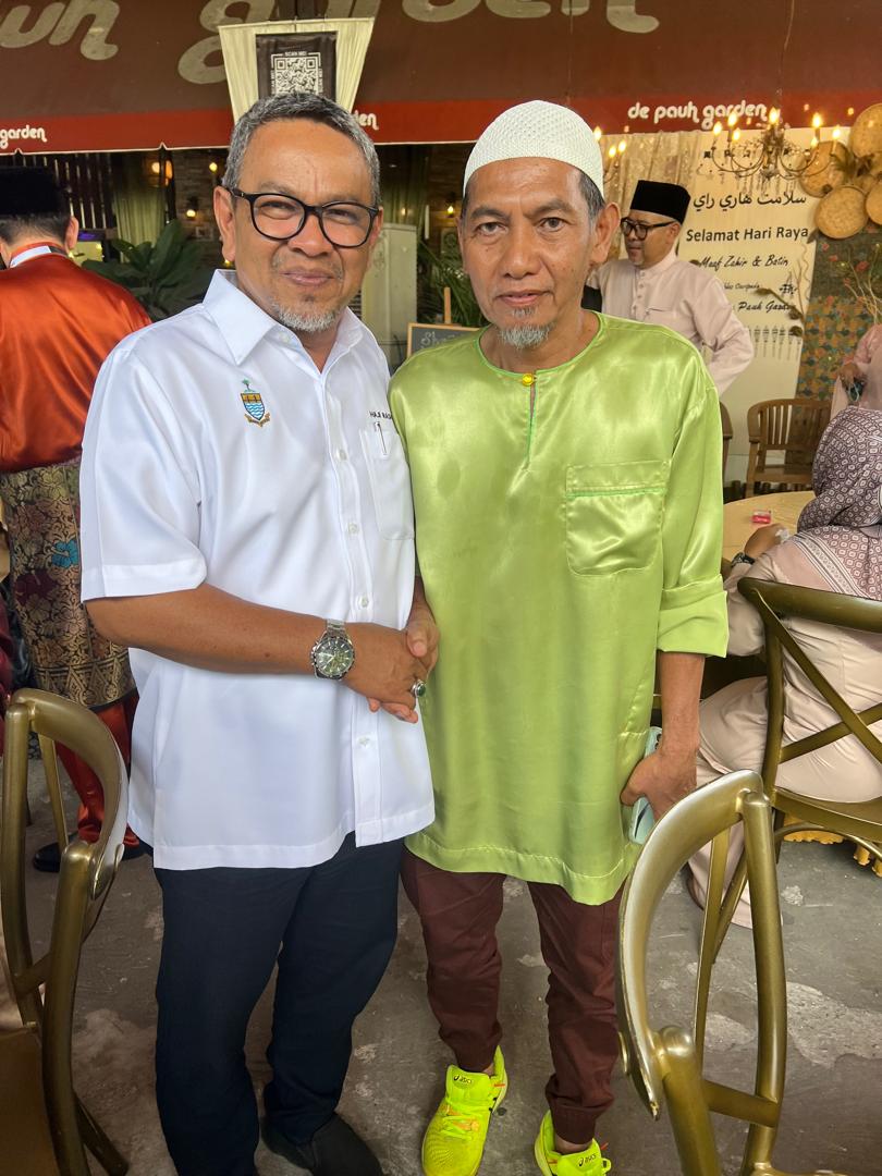 Meeting with local leaders